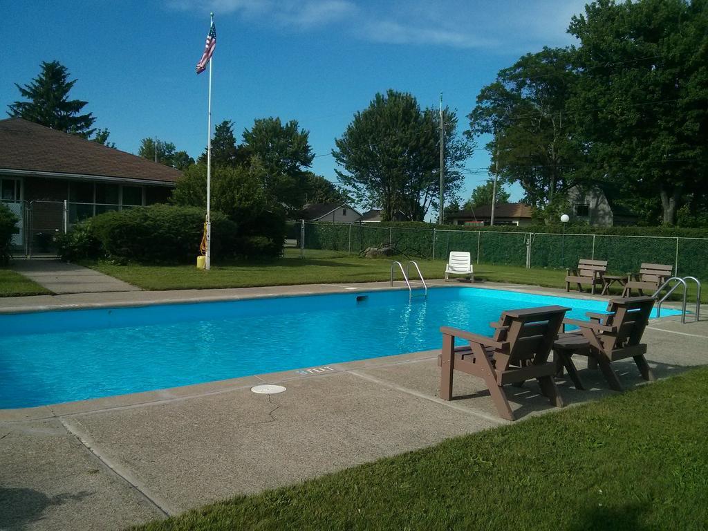 Port Motel Port Colborne Buitenkant foto